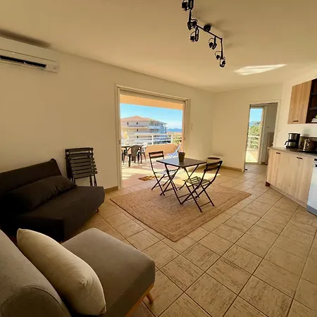 Tres Beau T3 5 Min A Pieds Apartment Albitreccia