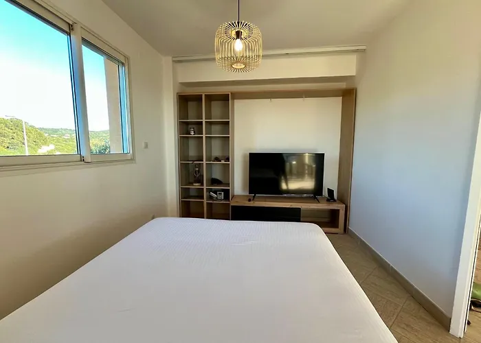 Très Beau T3 5 Min à Pieds Appartement *