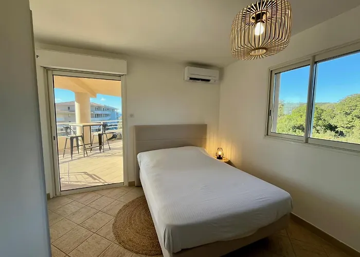 Appartement Très Beau T3 5 Min à Pieds Albitreccia